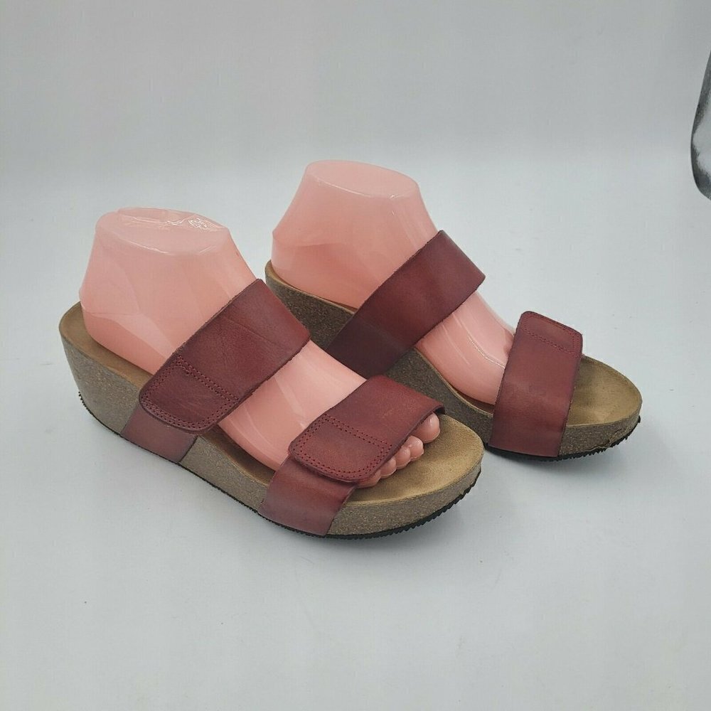 Lola Sabbia Eric Michael Liat Red Leather Double Strap Wedge Sandal Size 40 / 10 - Picture 5 of 12